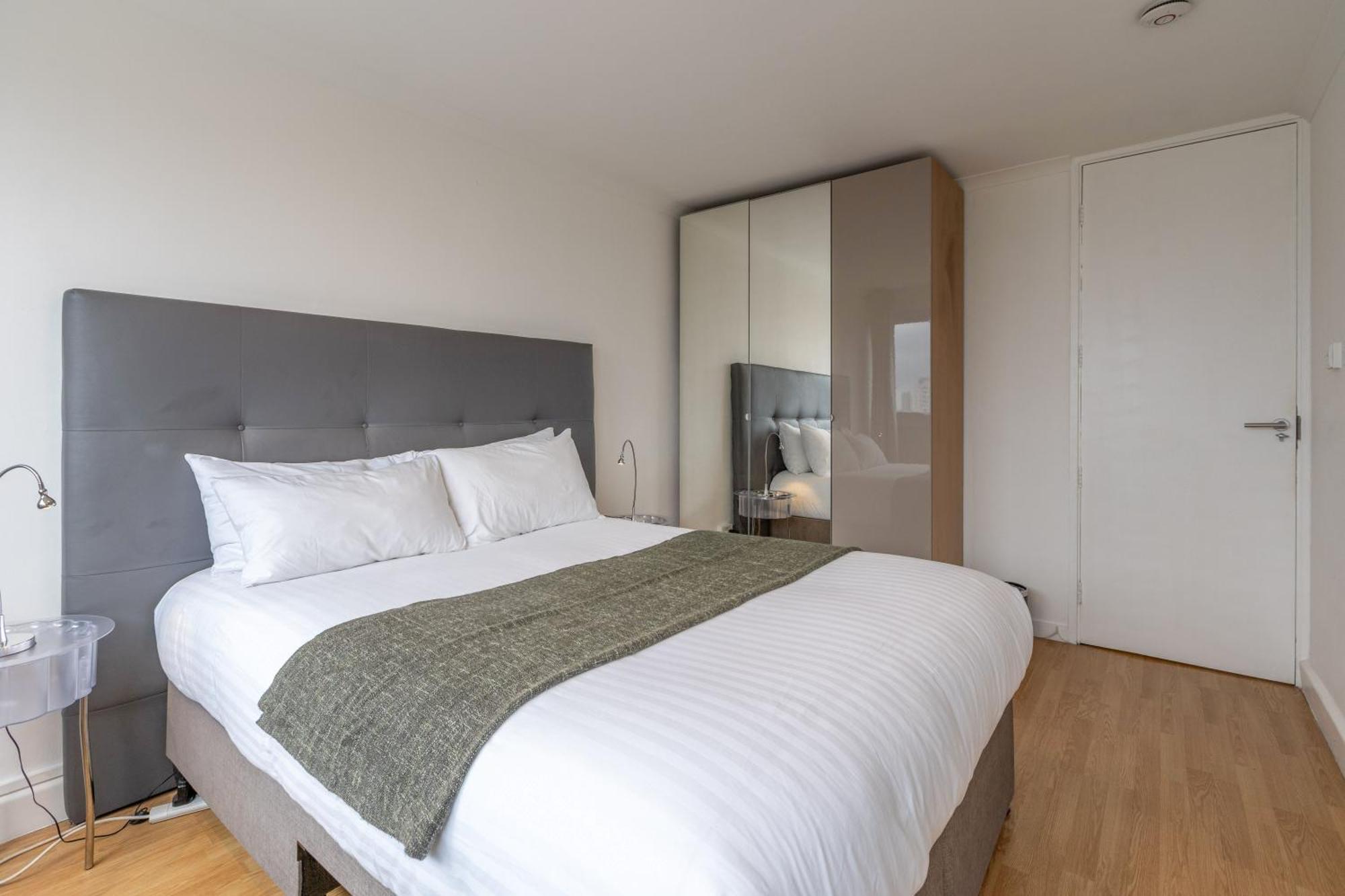 City View Apartments - Bow Лондон Екстер'єр фото